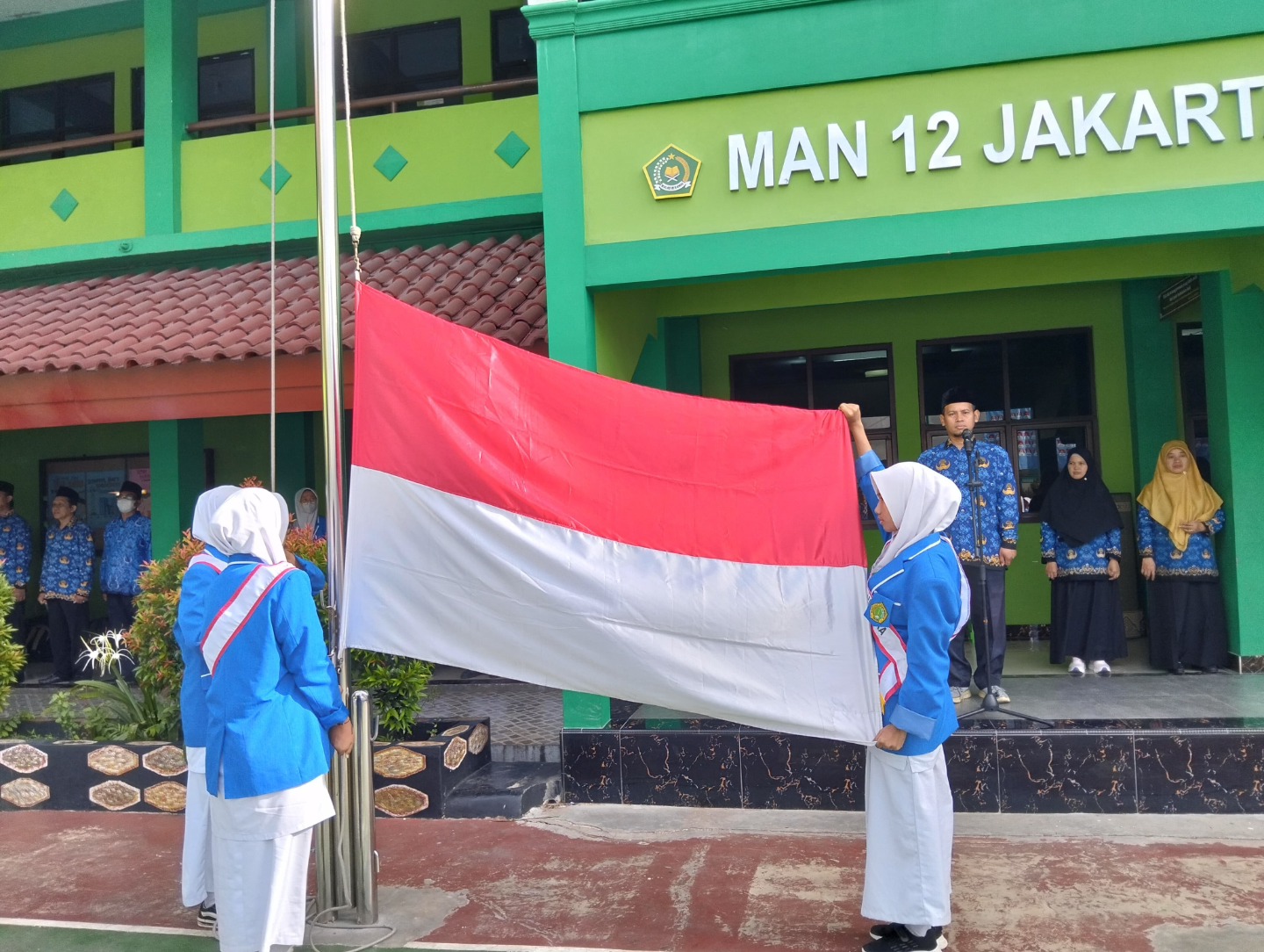 1.-Hari-Pahlawan